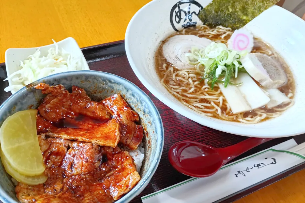 自然派ラーメン めん吉 木野店